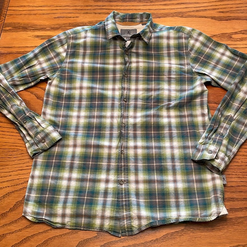 Green button down